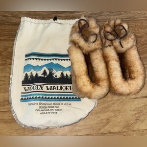 Wooly Walkers Genuine Sheepskin fur lined  Slippers size small
